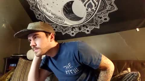 Snapshot of cum_addict69 chatting on 01.28.25 cum_addict69 online show from 01.28.25