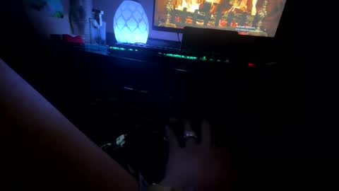 im KIM new girl to spoil online show from 02.02.25