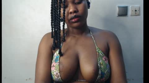 Snapshot of cum_ebony_xxxpetit chatting on 07.28.26 Teeha online show from 07.28.26