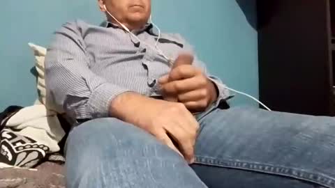 Snapshot of cumbian_chero chatting on 02.21.25 cumbian_chero online show from 02.21.25