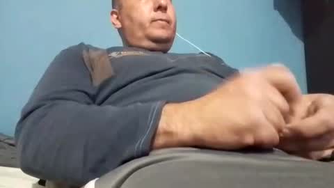 Snapshot of cumbian_chero chatting on 02.24.25 cumbian_chero online show from 02.24.25