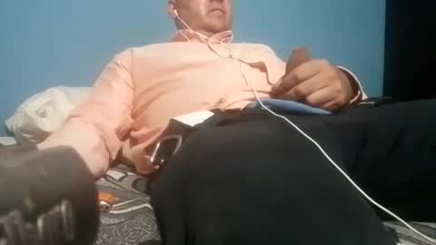 Snapshot of cumbian_chero chatting on 09.10.25 cumbian_chero online show from 09.10.25