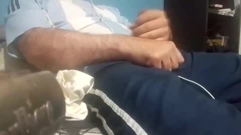 Snapshot of cumbian_chero chatting on 10.12.25 cumbian_chero online show from 10.12.25