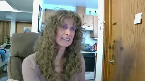 Snapshot of cumfornikki chatting on 01.25.25 Nikki online show from 01.25.25