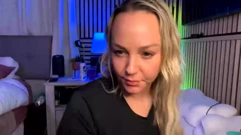 Snapshot of cumguzzlingskank chatting on 04.10.26 cumguzzlingskank online show from 04.10.26