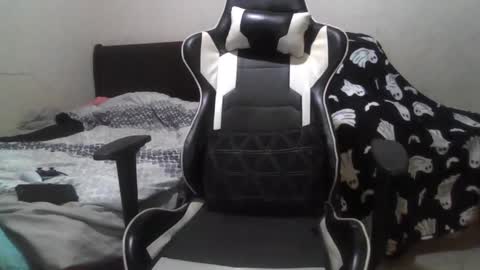 Snapshot of cummachine2022 chatting on 10.07.25 cummachine2022 online show from 10.07.25