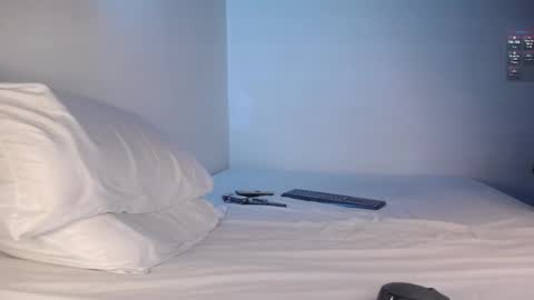 Snapshot of cummerlatino chatting on 02.25.25 cummerlatino online show from 02.25.25