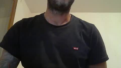 Snapshot of cummincock04 chatting on 10.12.25 cummincock04 online show from 10.12.25