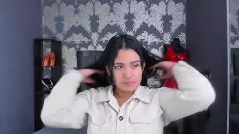 cumming tiffani online show from 10.02.25