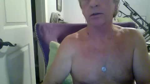 Snapshot of cumngetit910 chatting on 12.04.25 cumngetit910 online show from 12.04.25