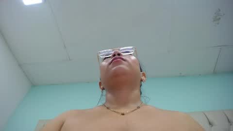 Snapshot of cumontitsxxx chatting on 05.19.26 Cumontitsxxx online show from 05.19.26
