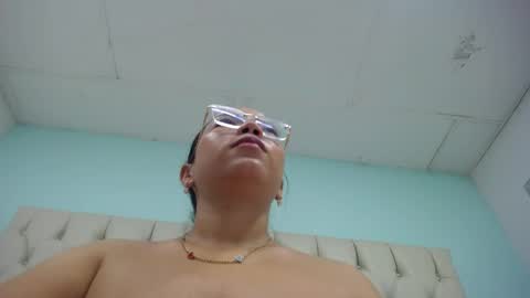 Snapshot of cumontitsxxx chatting on 05.27.26 Cumontitsxxx online show from 05.27.26