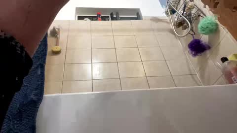 Snapshot of cumsinmealot chatting on 03.02.25 Aprilia online show from 03.02.25