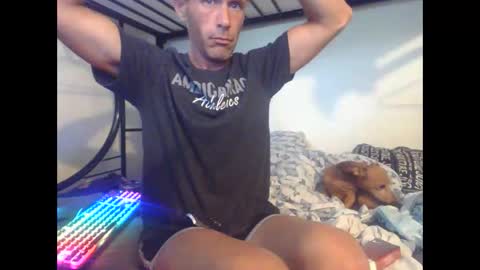 Snapshot of cumslutboi27 chatting on 10.21.25 cumslutboi27 online show from 10.21.25