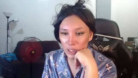 Snapshot of cumtsmeals chatting on 06.27.26 kala mo maganda ka online show from 06.27.26