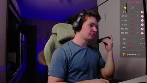 Snapshot of cumzan_ chatting on 02.15.25 Tarzan online show from 02.15.25