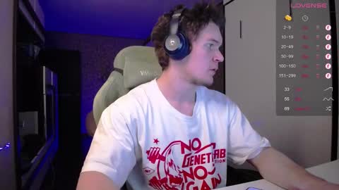 Snapshot of cumzan_ chatting on 03.09.25 Tarzan online show from 03.09.25