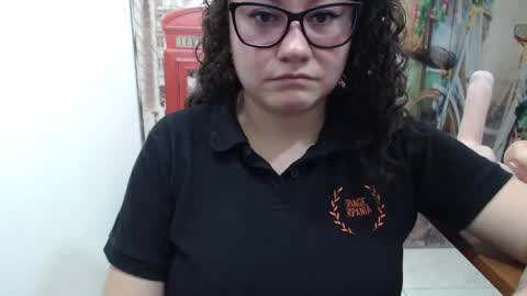 Vannesa online show from 10.29.25