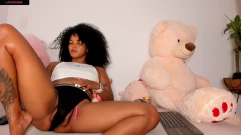 Snapshot of curly_sweett chatting on 05.15.26 Curly - OF- CURLY SWEETT online show from 05.15.26