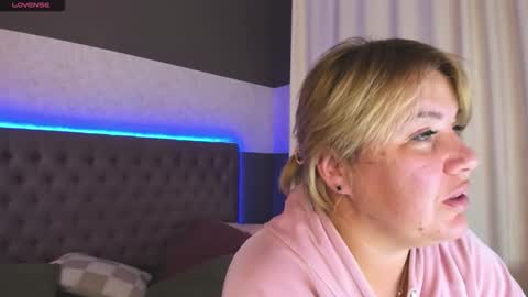 CurlyDreams online show from 11.03.25