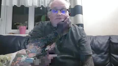 Snapshot of curtus14 chatting on 01.27.25 curtus14 online show from 01.27.25