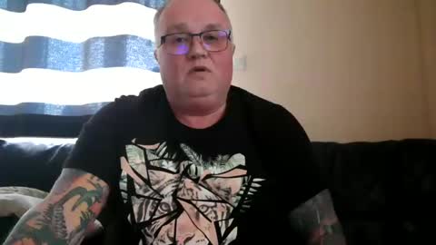 Snapshot of curtus14 chatting on 02.04.25 curtus14 online show from 02.04.25