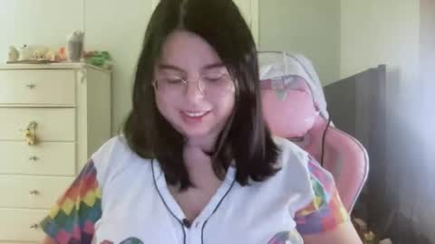 Snapshot of curviiemm30 chatting on 01.12.26 Emmie online show from 01.12.26