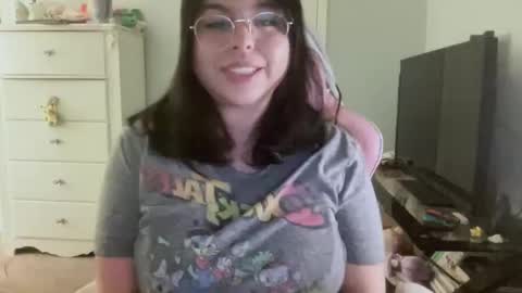 Snapshot of curviiemm30 chatting on 01.13.26 Emmie online show from 01.13.26