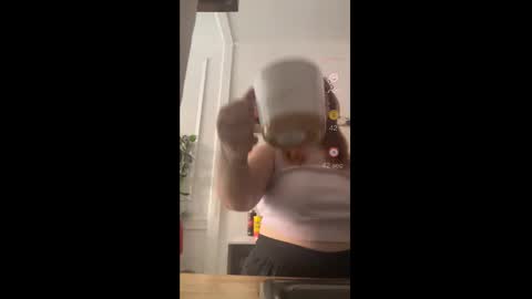 Snapshot of curvycate127 chatting on 01.26.25 Cate online show from 01.26.25