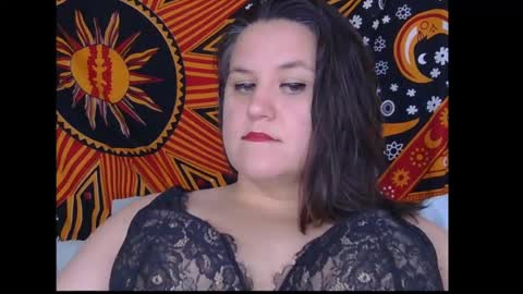 CurvyFlora online show from 10.02.25