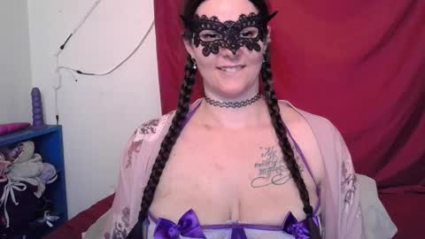 Snapshot of curvygamerceline chatting on 03.12.26 Celine Fawe online show from 03.12.26