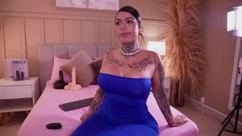Snapshot of curvyliciouss chatting on 05.15.26 Samantha online show from 05.15.26