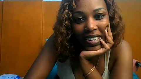 Snapshot of curvylyin chatting on 05.09.26 curvylyin online show from 05.09.26