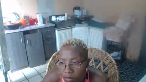 Snapshot of curvypear76x chatting on 12.09.24 curvypear76x online show from 12.09.24