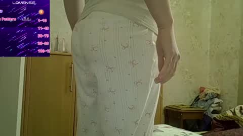 Snapshot of curvywild_lady30 chatting on 04.22.26 Curvy online show from 04.22.26