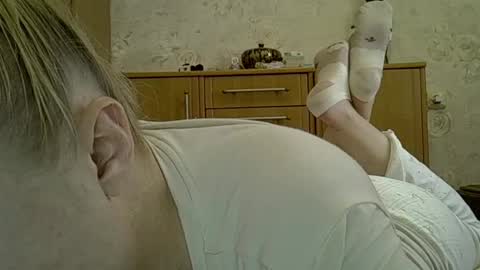 Snapshot of curvywild_lady30 chatting on 04.25.26 Curvy online show from 04.25.26