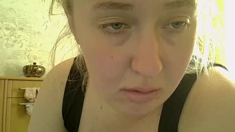 Snapshot of curvywild_lady30 chatting on 04.29.26 Curvy online show from 04.29.26