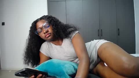 Liya online show from 05.17.26