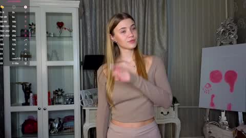 Snapshot of cute_fox_girl chatting on 12.20.25 Anne online show from 12.20.25