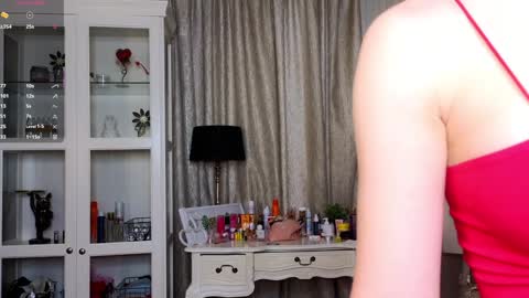 Snapshot of cute_fox_girl chatting on 02.14.26 Anne online show from 02.14.26