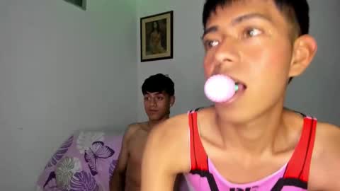 Snapshot of cute_horny_friends chatting on 04.24.26 AnderSamu online show from 04.24.26