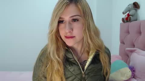 Isabella online show from 02.02.25