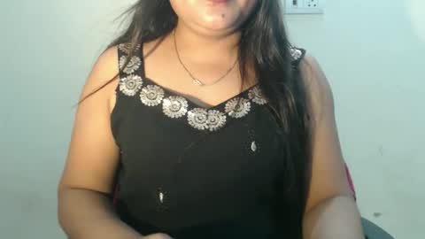 Snapshot of cute_kavya chatting on 09.12.25 cute_kavya online show from 09.12.25