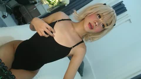 Snapshot of cute_maloi chatting on 02.15.26 Jane online show from 02.15.26