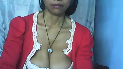 Snapshot of cute_moll chatting on 10.09.25 murielle online show from 10.09.25