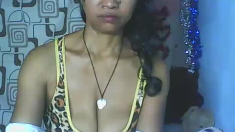 Snapshot of cute_moll chatting on 03.15.26 murielle online show from 03.15.26