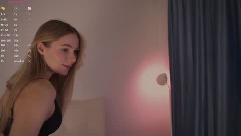 Snapshot of cute_pie_an chatting on 01.09.25 AN online show from 01.09.25