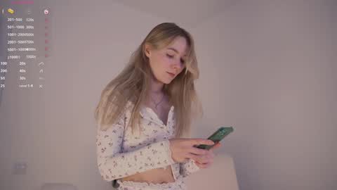 Snapshot of cute_pie_an chatting on 01.15.25 AN online show from 01.15.25