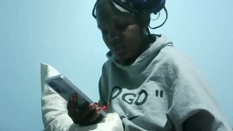 cute_roxie online show from 02.20.25