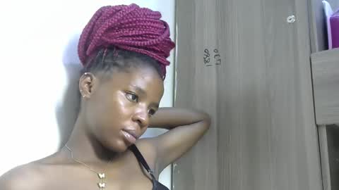 Snapshot of cute_sexy3 chatting on 02.06.25 SHARON online show from 02.06.25